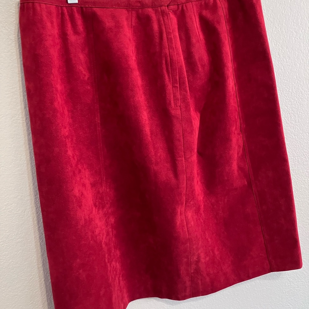 Chic Red Pencil Skirt for Women